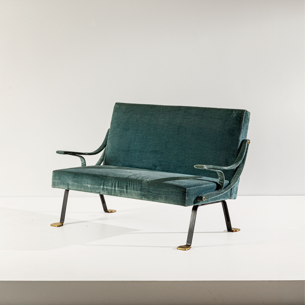 Digamma Sofa