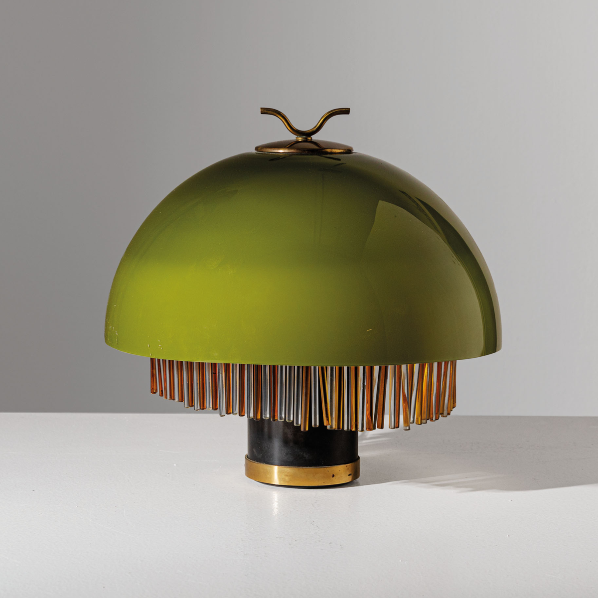 Model 590 Table Lamp