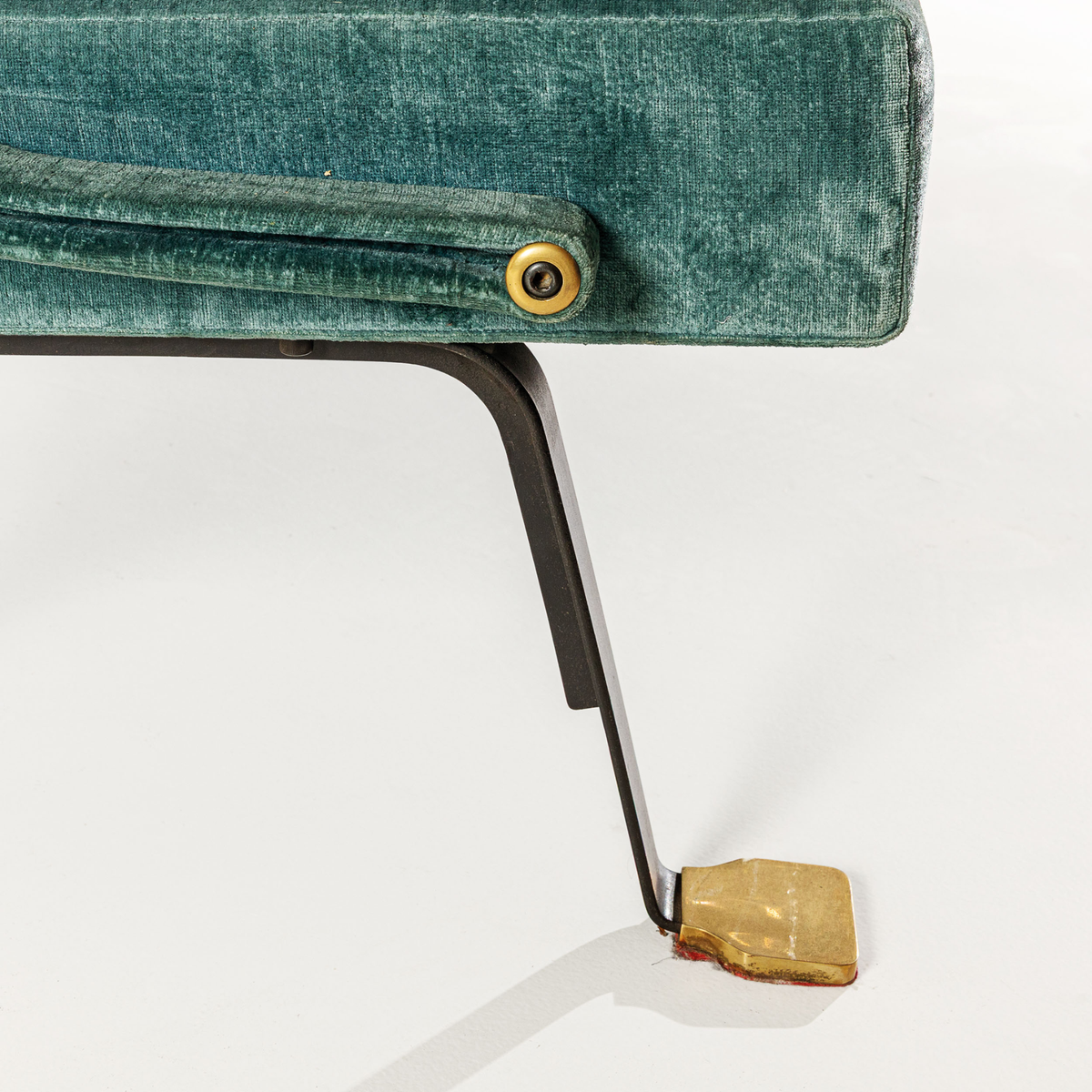 Digamma Sofa