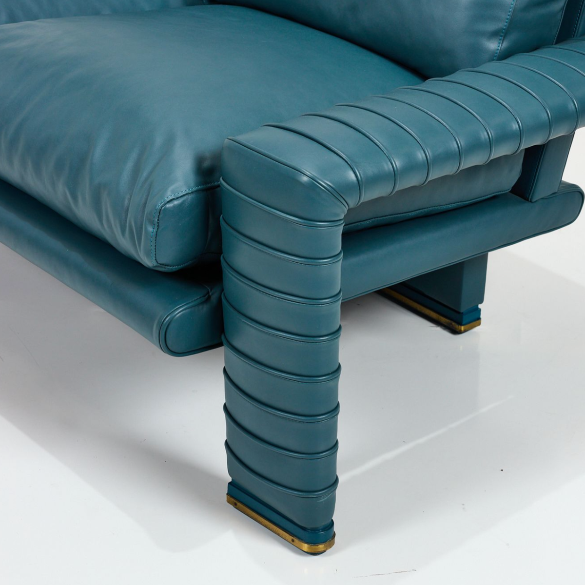 'Lino' Settee