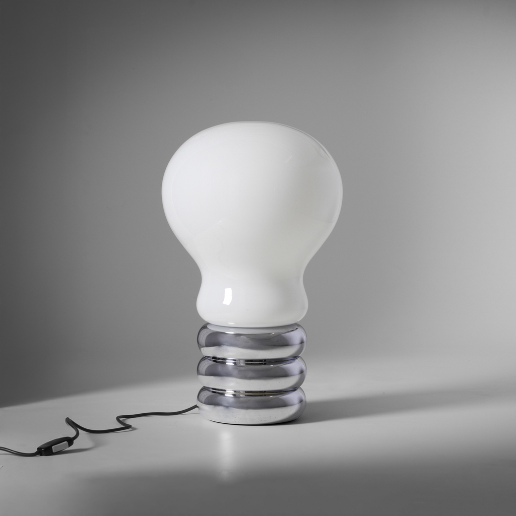 Giant Bulb Table Lamp