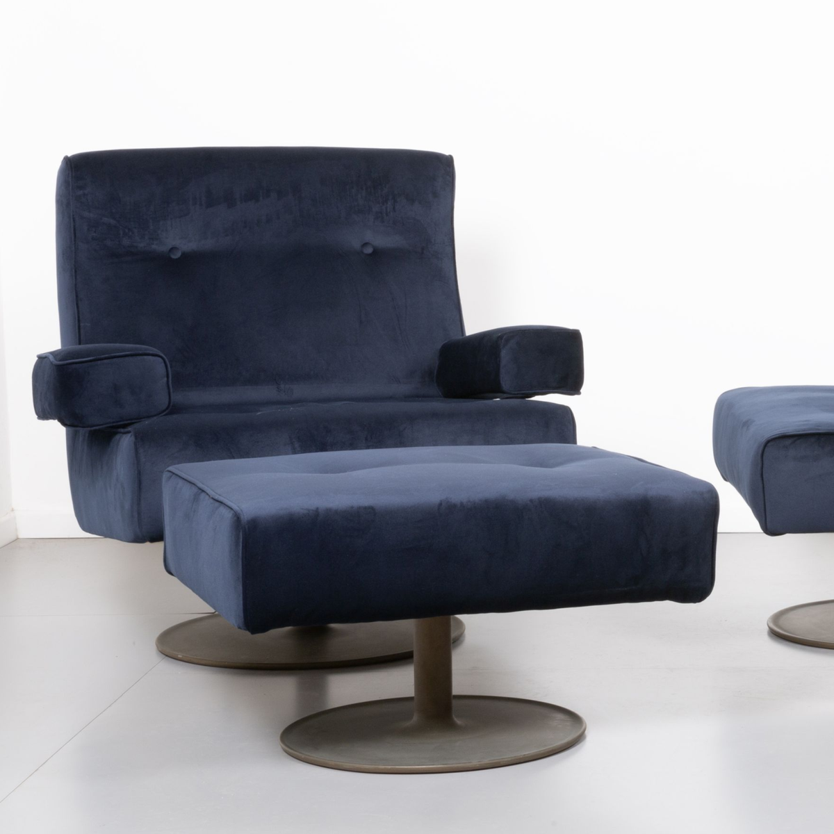 Pair of P103 Armchairs with Footrests