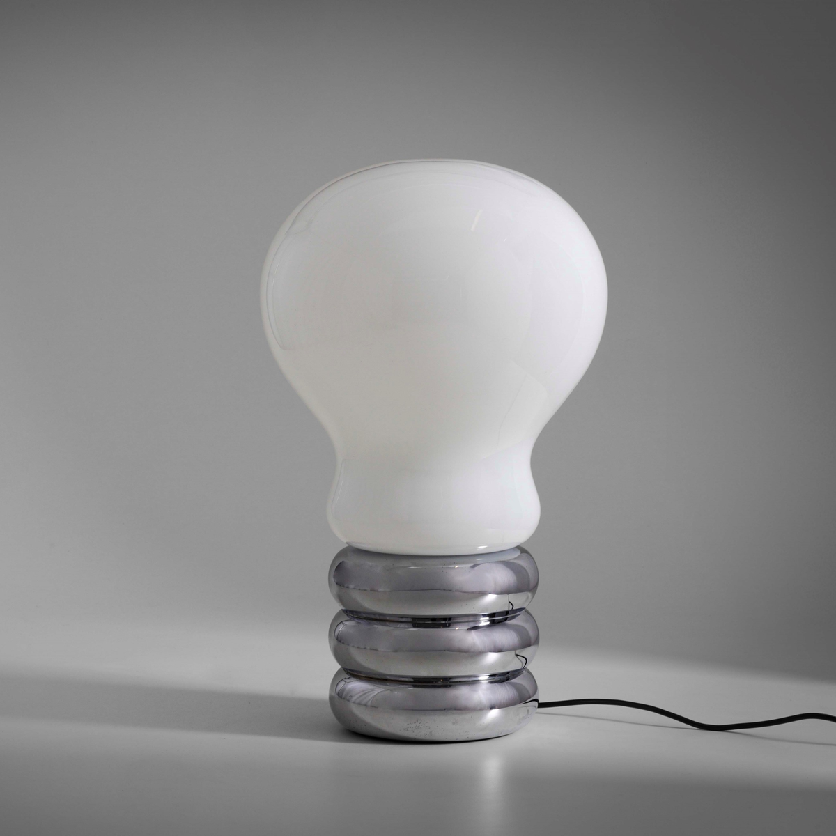 Giant Bulb Table Lamp
