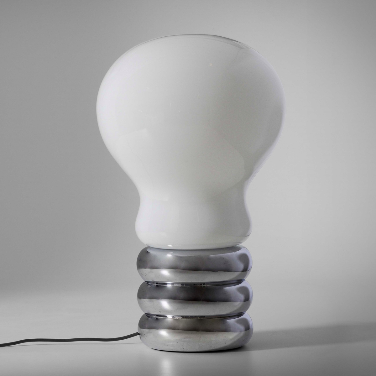 Giant Bulb Table Lamp