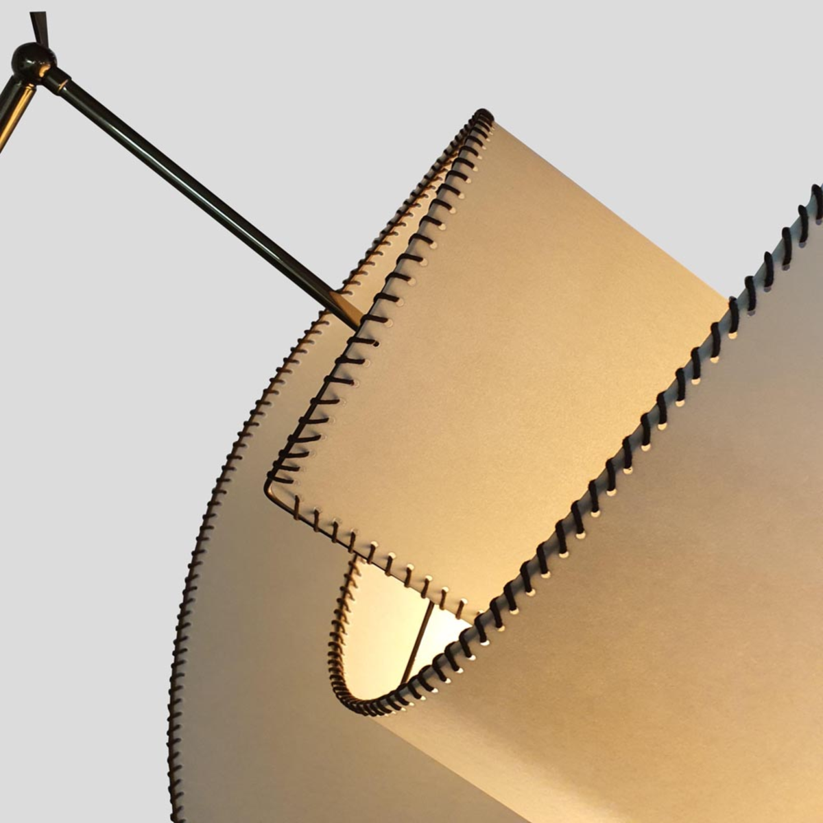 Suora Floor Lamp